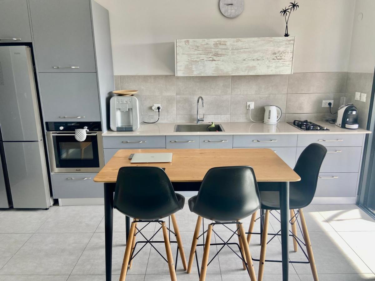 Beauty Apartment 3 Rooms Wi-Fi Netanya Exteriör bild